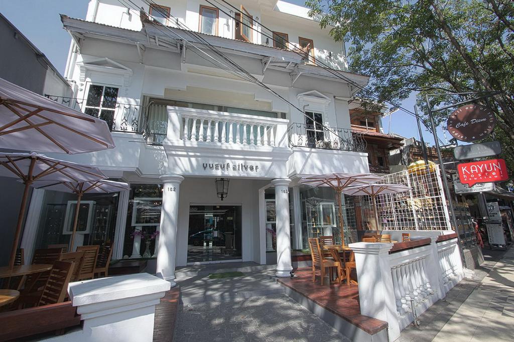 Kayun Hostel Downtown Kuta Lombok Exterior foto
