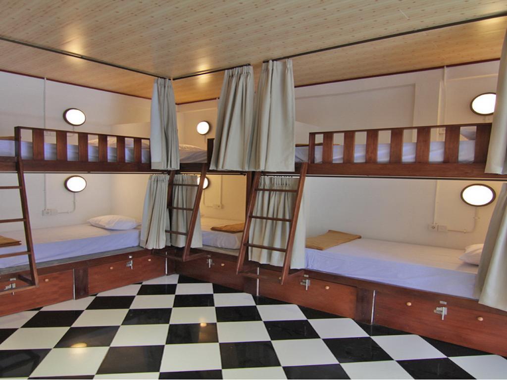 Kayun Hostel Downtown Kuta Lombok Quarto foto